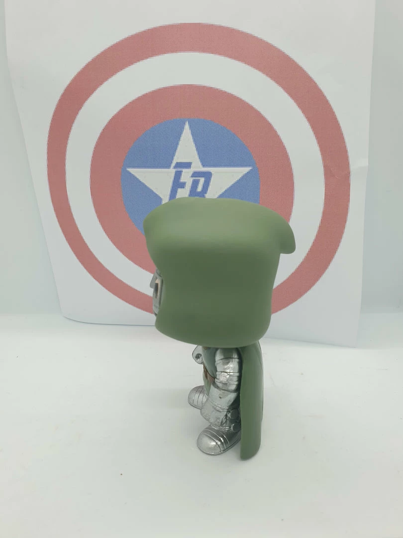 Allarna S Marvel - Dr. Doom Out Of Box Pop! Vinyl 2 Allarna S Marvel - Dr. Doom Out Of Box Pop! Vinyl