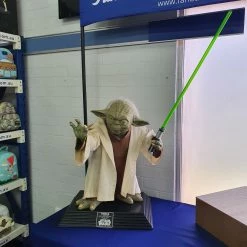 Andrew Mannino Star Wars - Jedi Master Yoda, Attack Of The Clones Replica Statue Rare Collectables 9 Andrew Mannino Star Wars - Jedi Master Yoda, Attack Of The Clones Replica Statue Rare Collectables