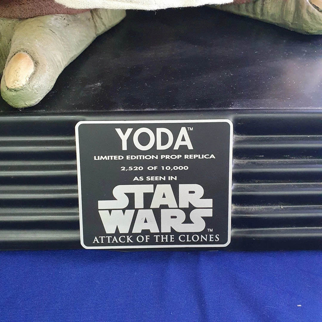 Andrew Mannino Star Wars - Jedi Master Yoda, Attack Of The Clones Replica Statue Rare Collectables 7 Andrew Mannino Star Wars - Jedi Master Yoda, Attack Of The Clones Replica Statue Rare Collectables