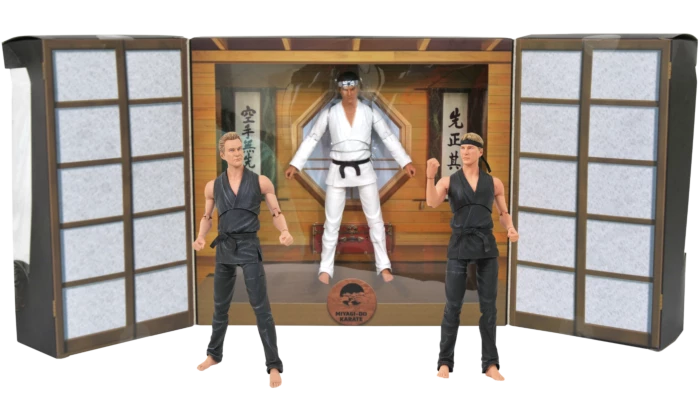 Diamond Select Toys Cobra Kai - SDCC 2021 Deluxe Figure Boxed Set Figurines 1 Diamond Select Toys Cobra Kai - SDCC 2021 Deluxe Figure Boxed Set Figurines